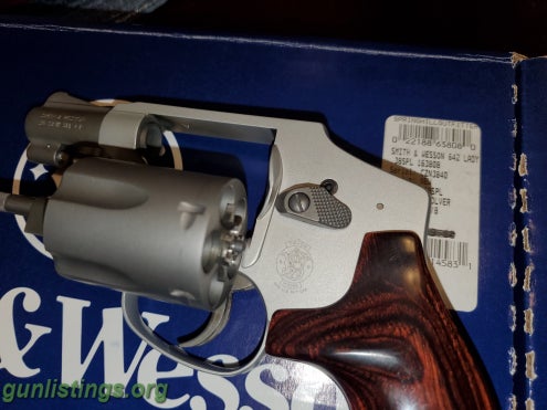 Pistols Smith & Wesson .38 Special +P
