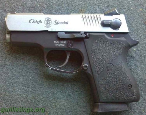 Pistols Smith & Wesson CS40 Pistol