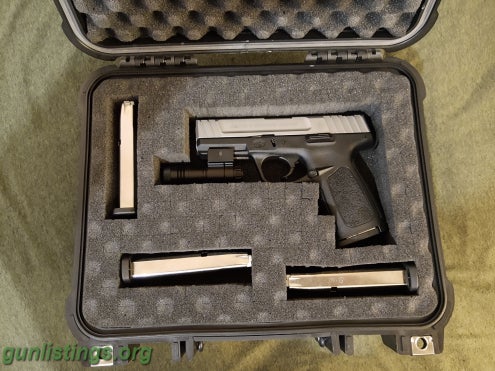 Pistols Smith & Wesson SD9VE (9MM)