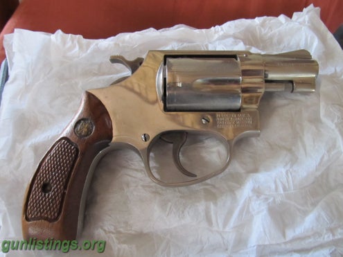 Pistols Smith And Wesson Model 36