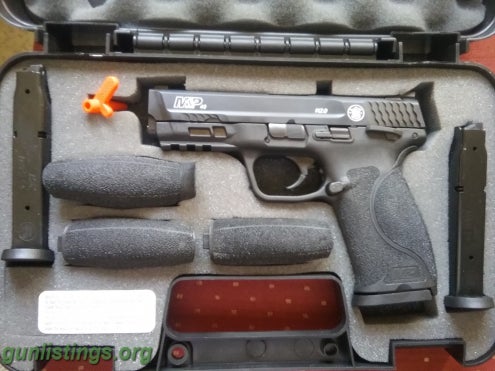 Pistols Smith And Wesson M&P 40 M2.0