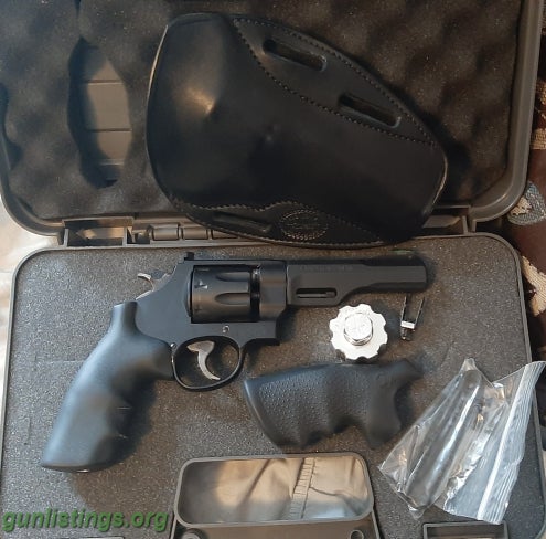 Pistols SMITH AND WESSON TRR8 357 MAGNUM