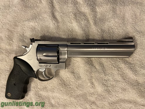 Pistols Taurus .44 Magnum Revolver