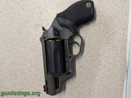 Pistols Taurus Judge Public Defender 45 Colt/.410