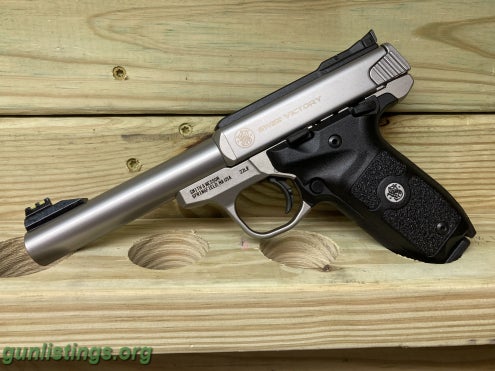 Pistols 22 Smith & Wesson Victory