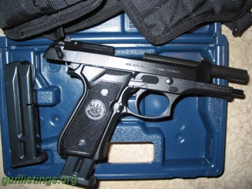 Beretta BERETTA 92FS 9MM/NIB/COMPLETE PACKAGE 9mm Luger in mansfield
