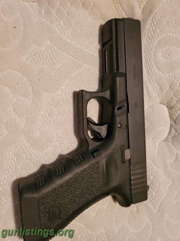 Pistols Glock 22 40s&w For Trade