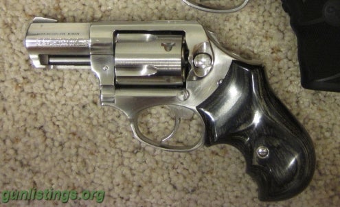 Ruger Snub Nose 357 Mag 38 Spl Model Sp101 Extras In Des Moines Iowa Gun Classifieds Gunlistings Org
