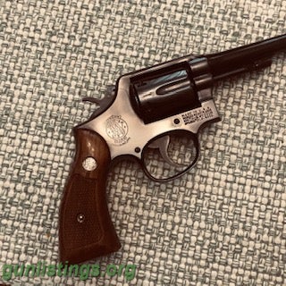 Pistols Smith & Wesson Model 10-6 -- (1967) .38 Special