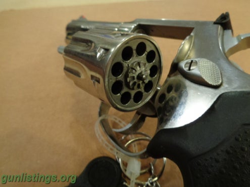 Pistols Taurus 22 Revolver
