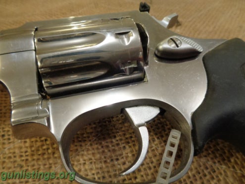 Pistols Taurus 22 Revolver