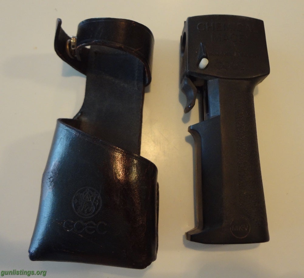 Collectibles Vintage Chemical Mace Unit & Holster - GOEC S&W