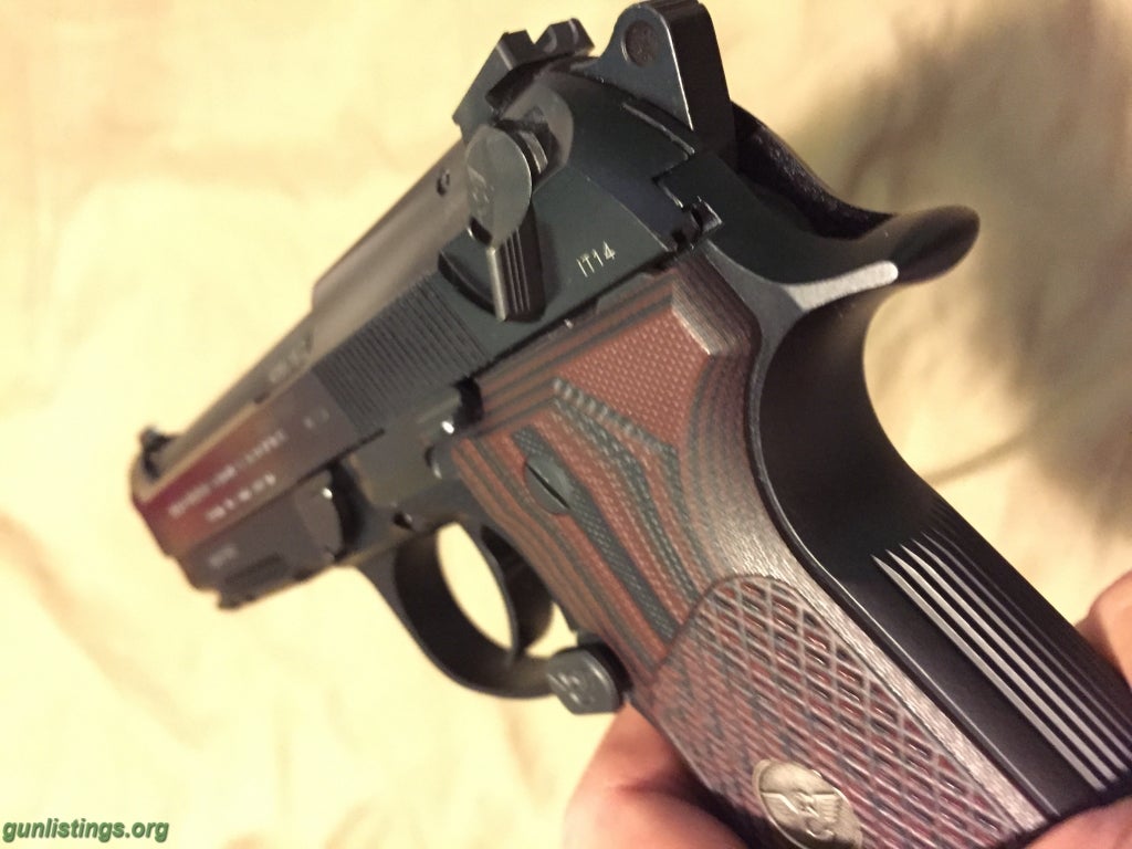 baretta 9mm handgun baretta 9mm handgun