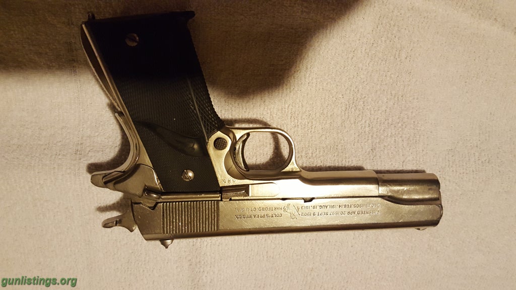 Pistols Colt 45 M1911 A1