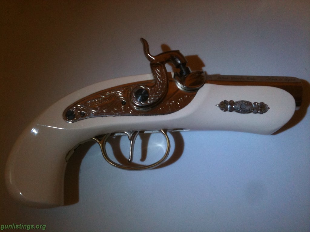 Pistols Derringer Limited Edition 1 Of 2000