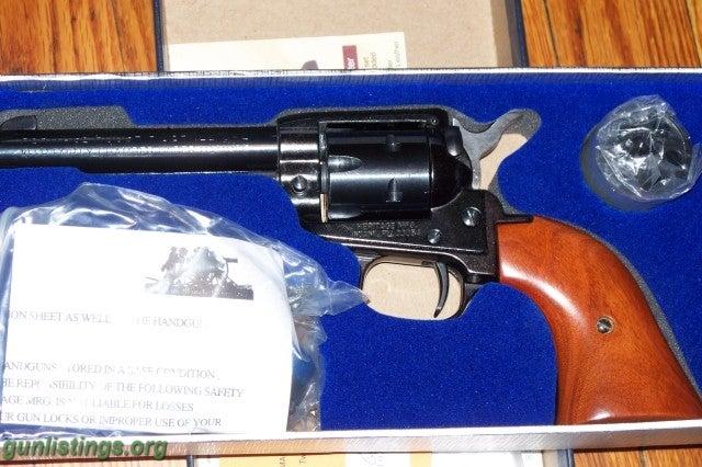 Pistols Heritage Revolver 22LR/22MAG
