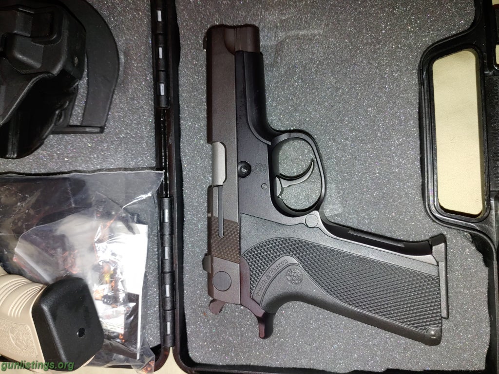 american army pistols