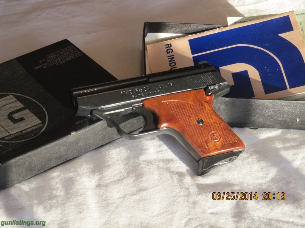 Pistols RG Industries Model 26.