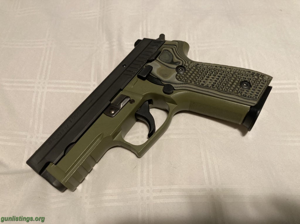 Pistols Sig P229 .40 & .22LR Conversion