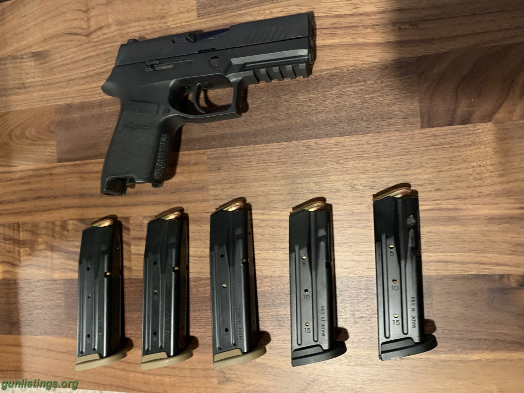 Pistols Sig P320 Compact With Extras!