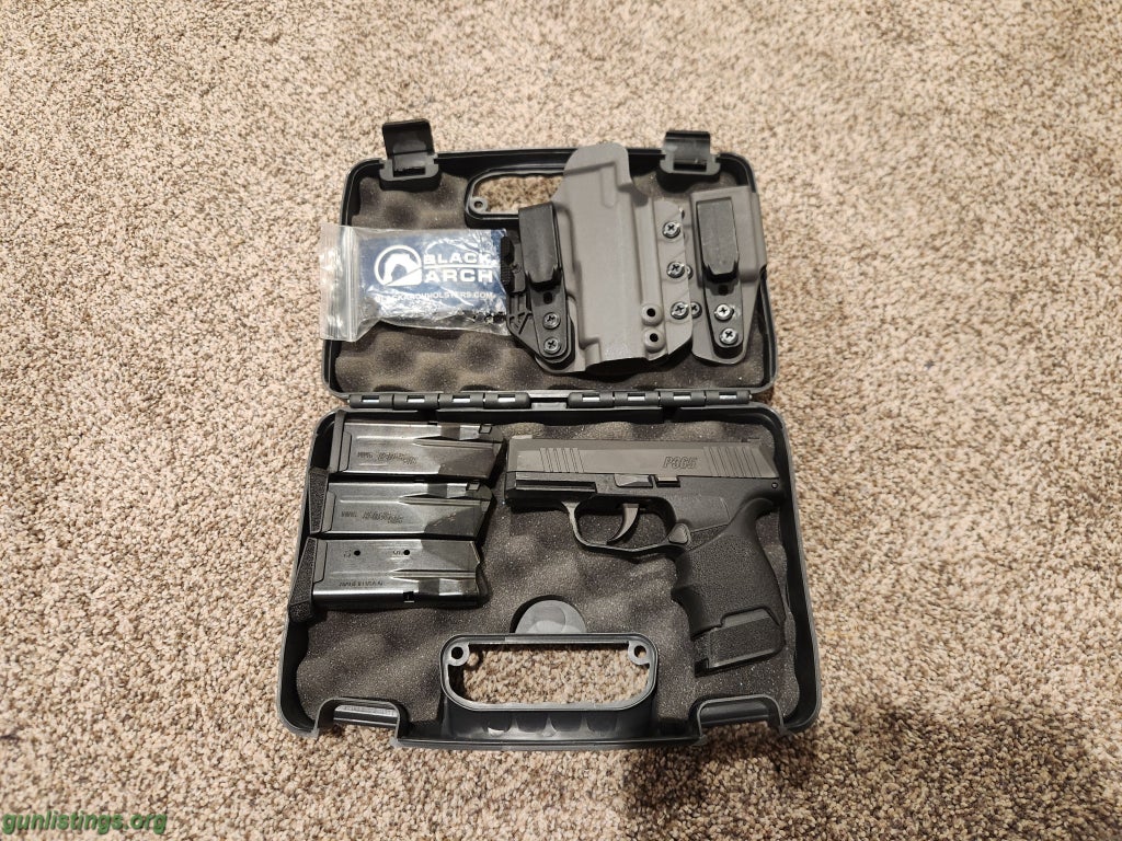 Pistols SIGSauer P365 With Mags And Black Arch IWB Holster