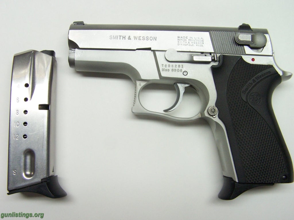 Gunlistings.org - Pistols Smith And Wesson 6906 Compact 9 Mm.