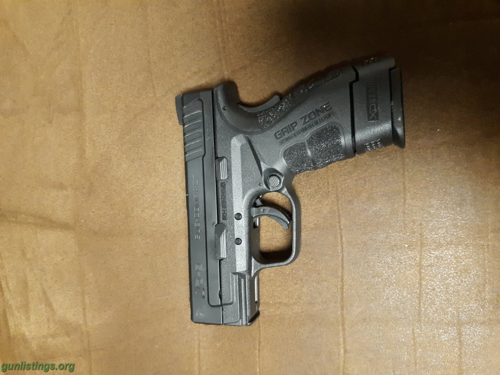 Pistols Springfield XD-9