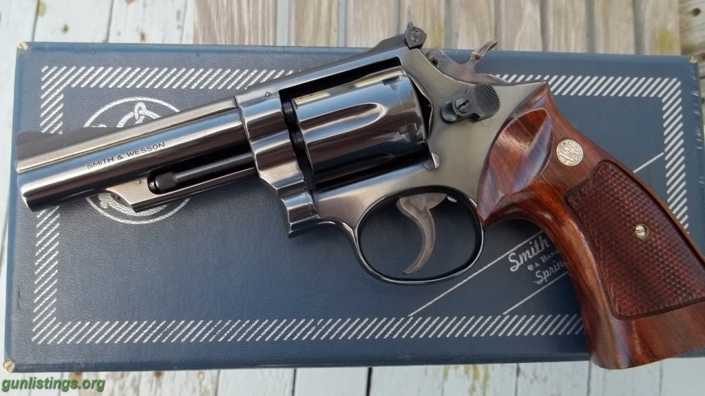 Pistols S&W Model 19 .357 Combat Magnum