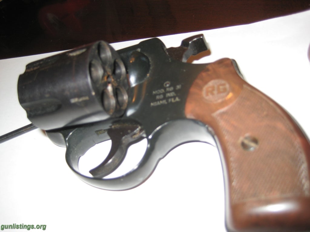 Pistols .38 SPECIAL SNUB NOSE RG Model 31