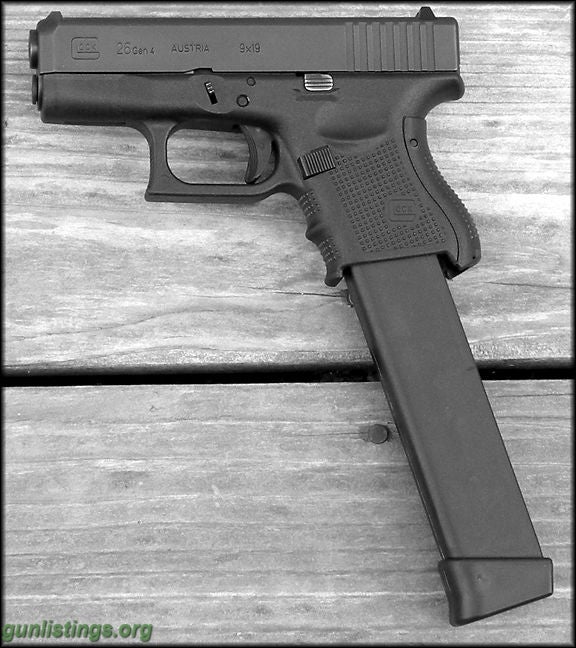 Pistols Baby Glock - 26 - 9mm Like New Includes 30 Round Mag.