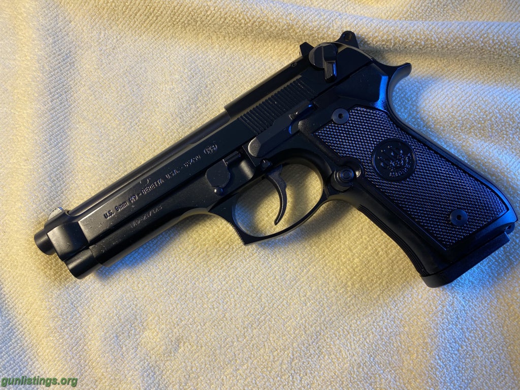 Pistols Beretta 92 FS