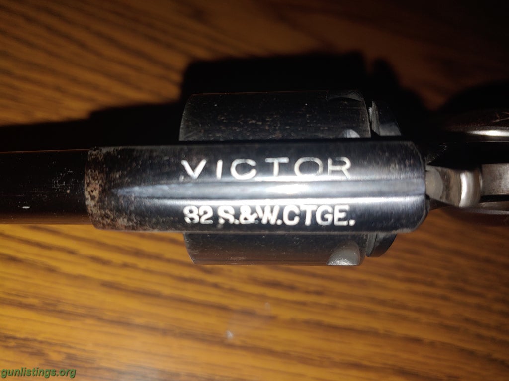 Pistols H&R Victor .32 S&W Revolver W/ 115 Rounds