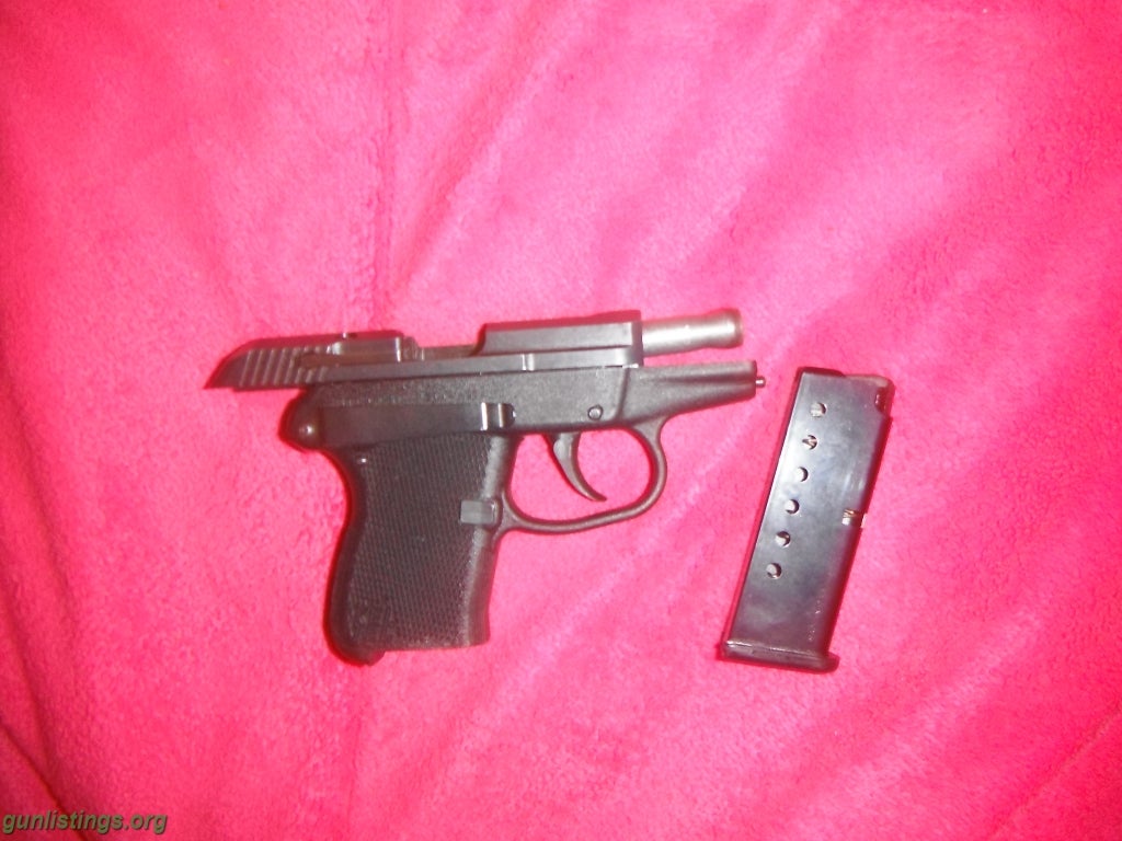 Pistols Kel-Tec P-32.