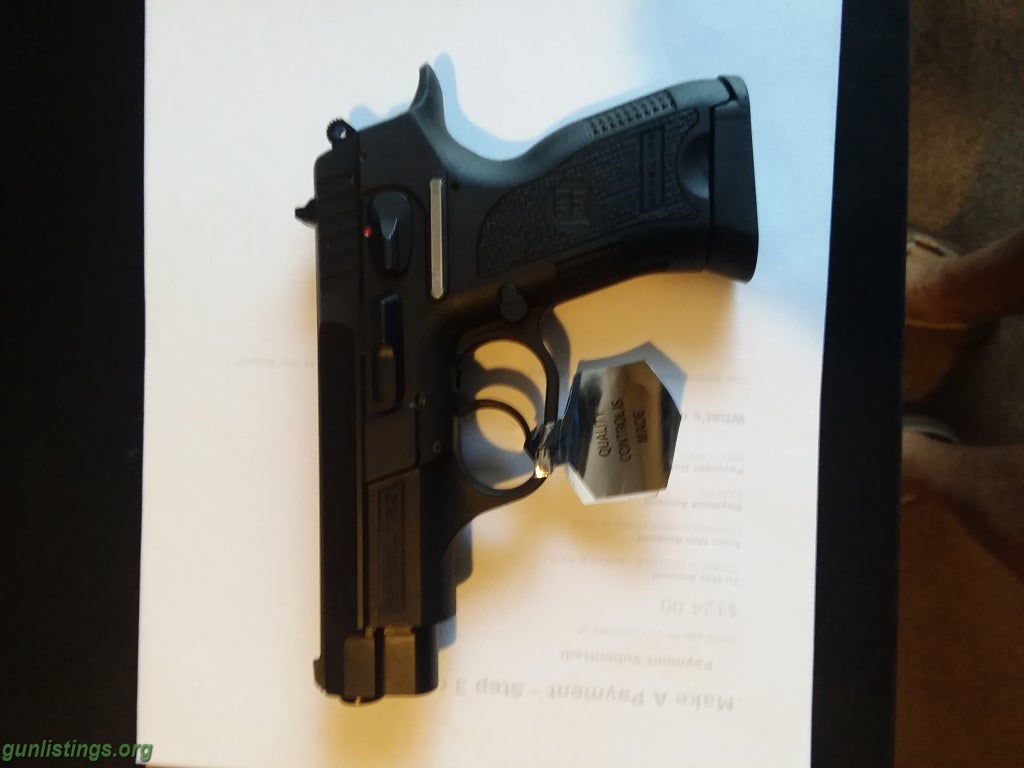 Pistols SAR USA B6C 9mm Brand New