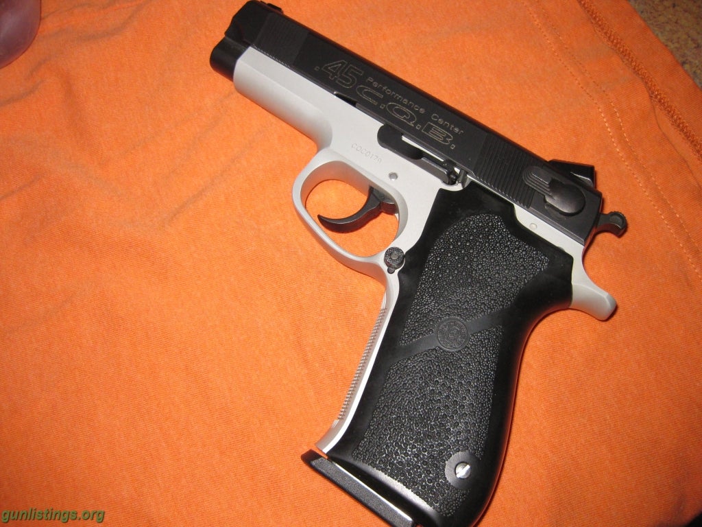 Pistols Smith & Wesson CQB 45