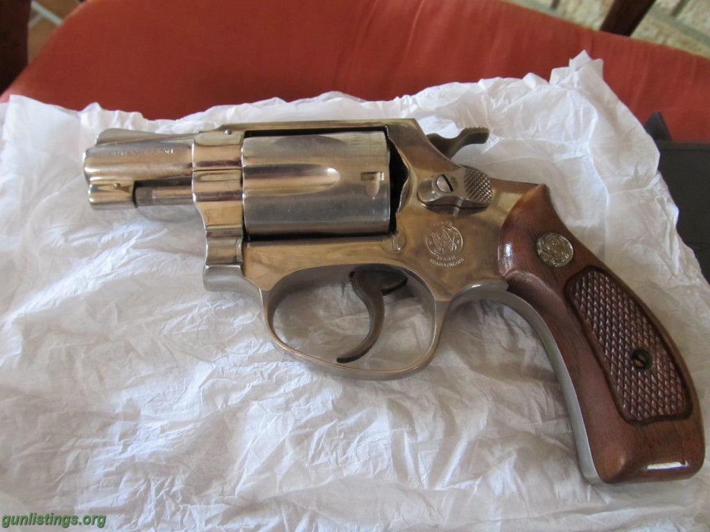 Pistols Smith And Wesson Model 36