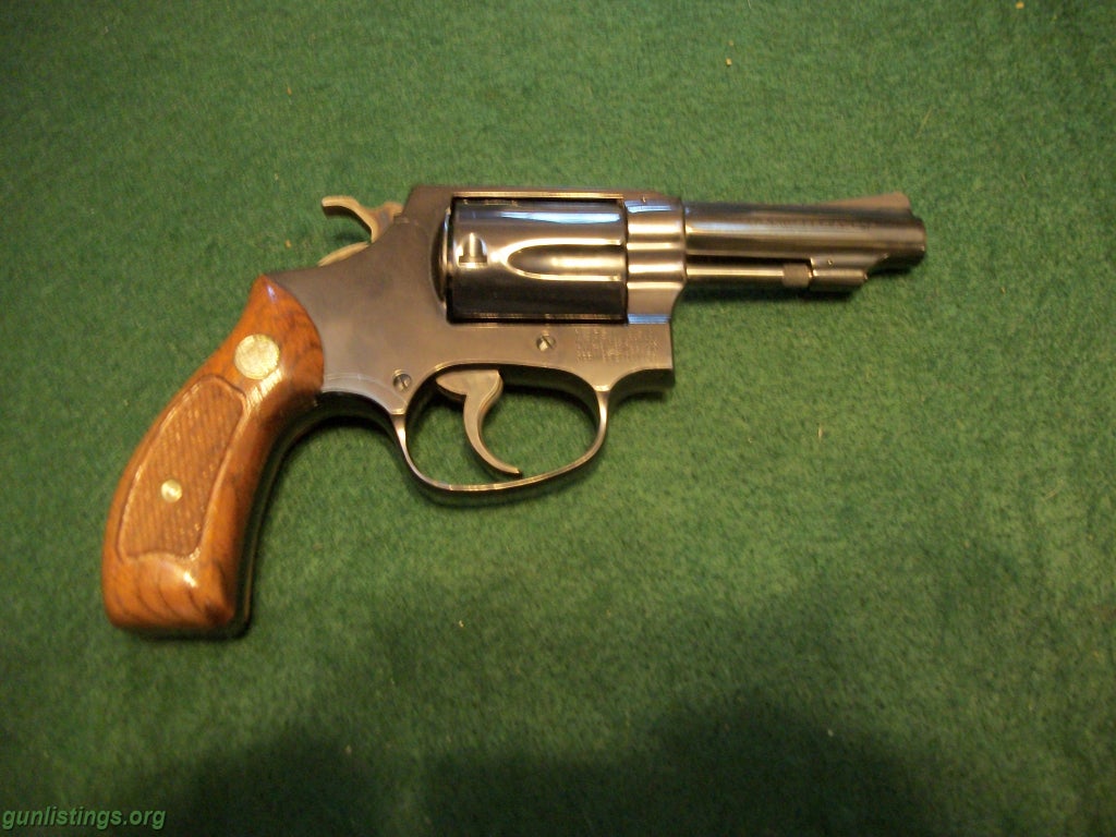 Pistols S&W Model 36 Chiefs Special 3