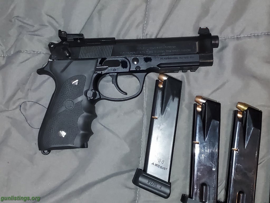 Pistols Beretta 96A1 4 Mags And Upgrades