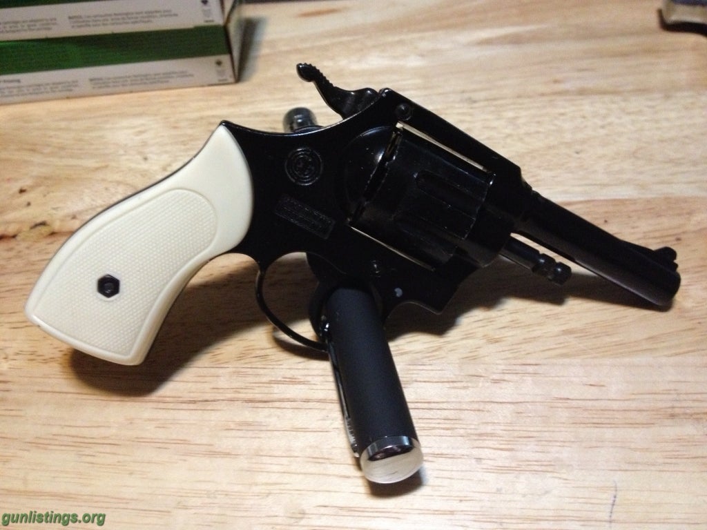 Pistols LOOK!! Gun Collection. LOOK!!!