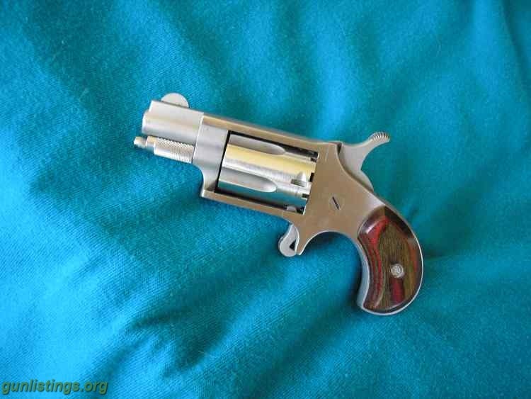 Pistols NAA 22 Revolver