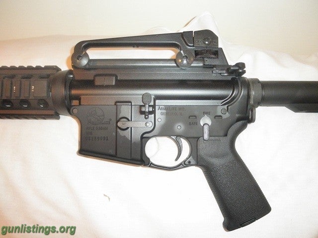 Gunlistings.org - Rifles Armalite M-15 AR-15 Carbine 5.56mm AR15